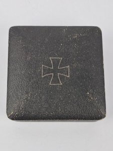 Doosje IJzeren Kruis, 1e klas